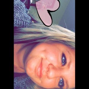 Meet your Posher, Katelyn